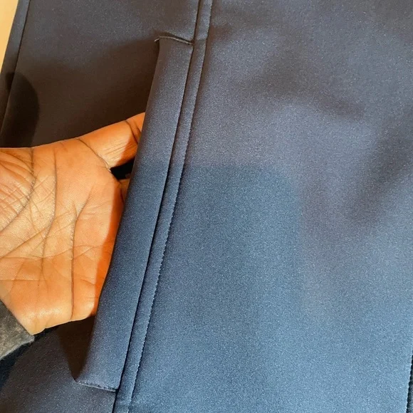 IZOD Men’s Navy Softshell Zip Vest Lightweight Golf Outdoor Casual Size M NWOT - Picture 6 of 15